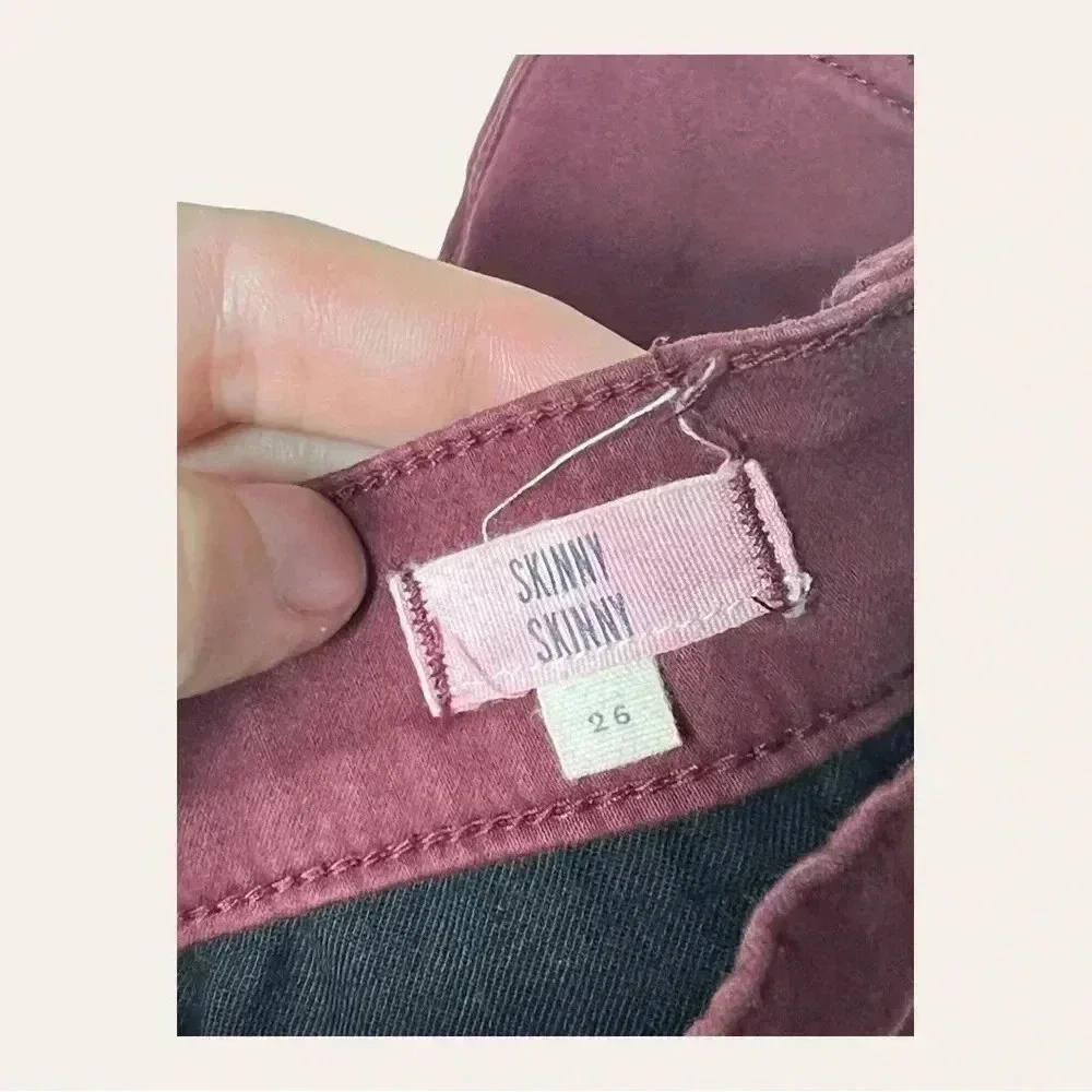 1145. Madewell HI RISE SKINNY SKINNY DENIM‎ JEANS BURGUNDY IN COLOR SIZE 26